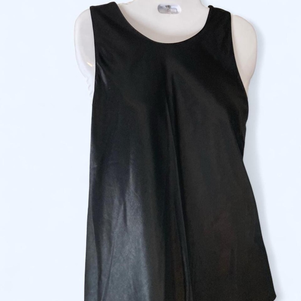 Ambercrombie & Fitch Black Satin Textured tank top NWT! L